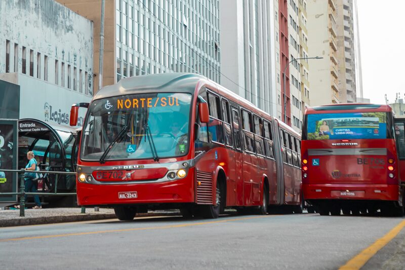 Curitiba reduz acidentes coletivos em 22%