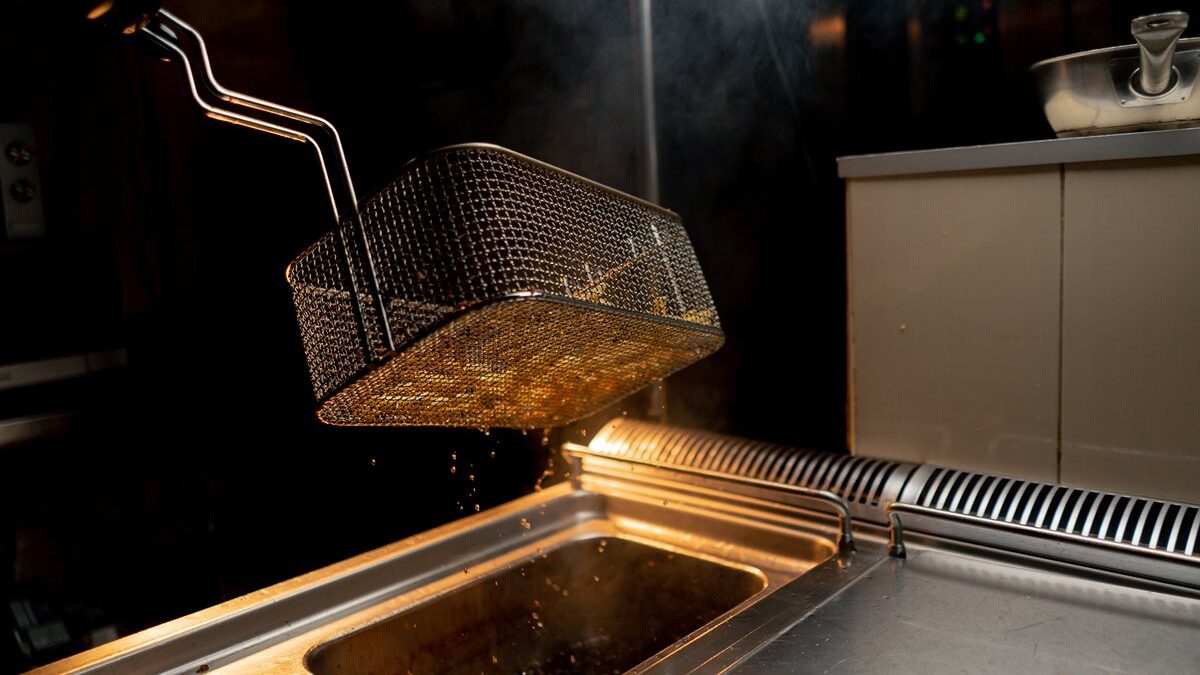 Óleo Usado: Bares e Restaurantes Evitam Multas