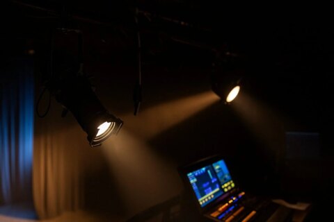 Capacitação gratuita de iluminação cênica em Cascavel