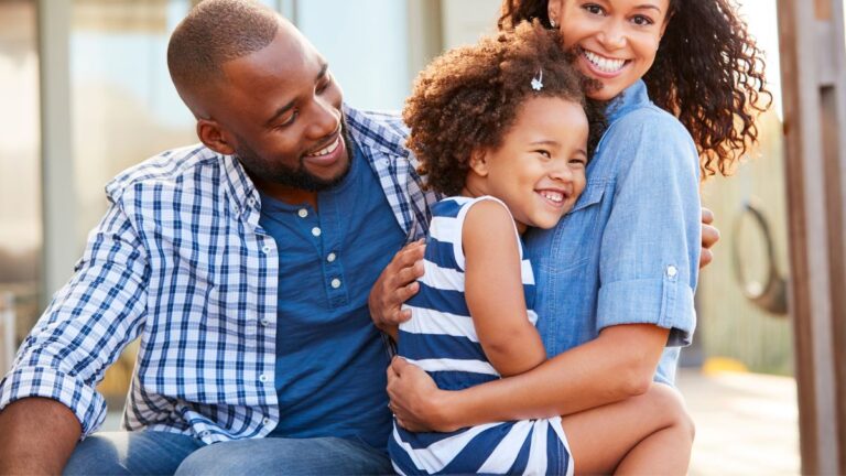 trata da aquisição de gêneros alimentícios da agricultura familiar e do empreendedor familiar rural para atender o Programa Nacional de Alimentação Escolar (PNAE).