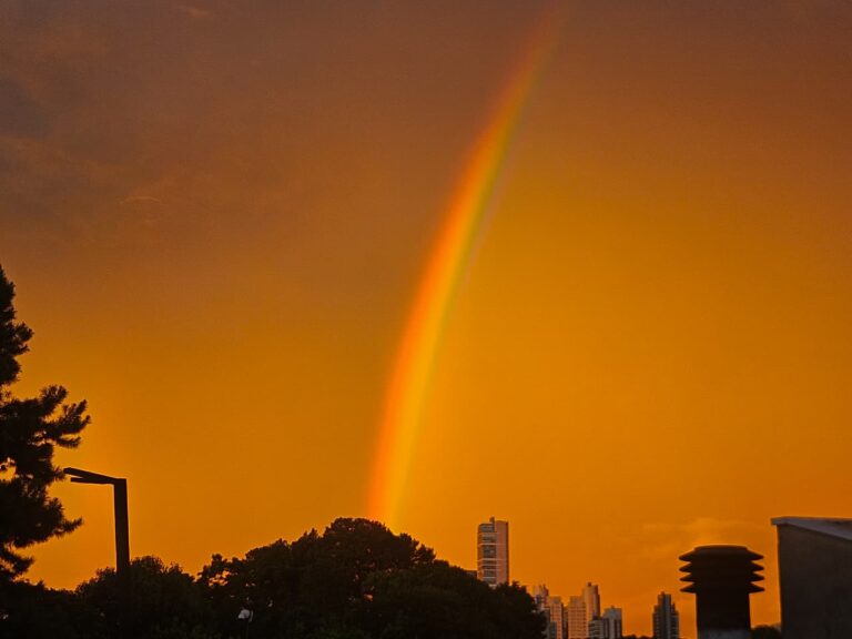 Céu Desaba Curitiba Arco-íris Final