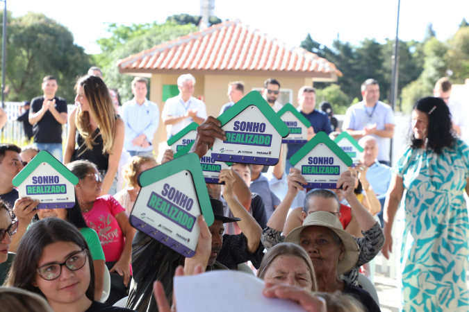 Paraná habita 130 mil famílias em 371 cidades