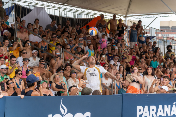 Acidente com ônibus escolar deixa feridos em São Paulo