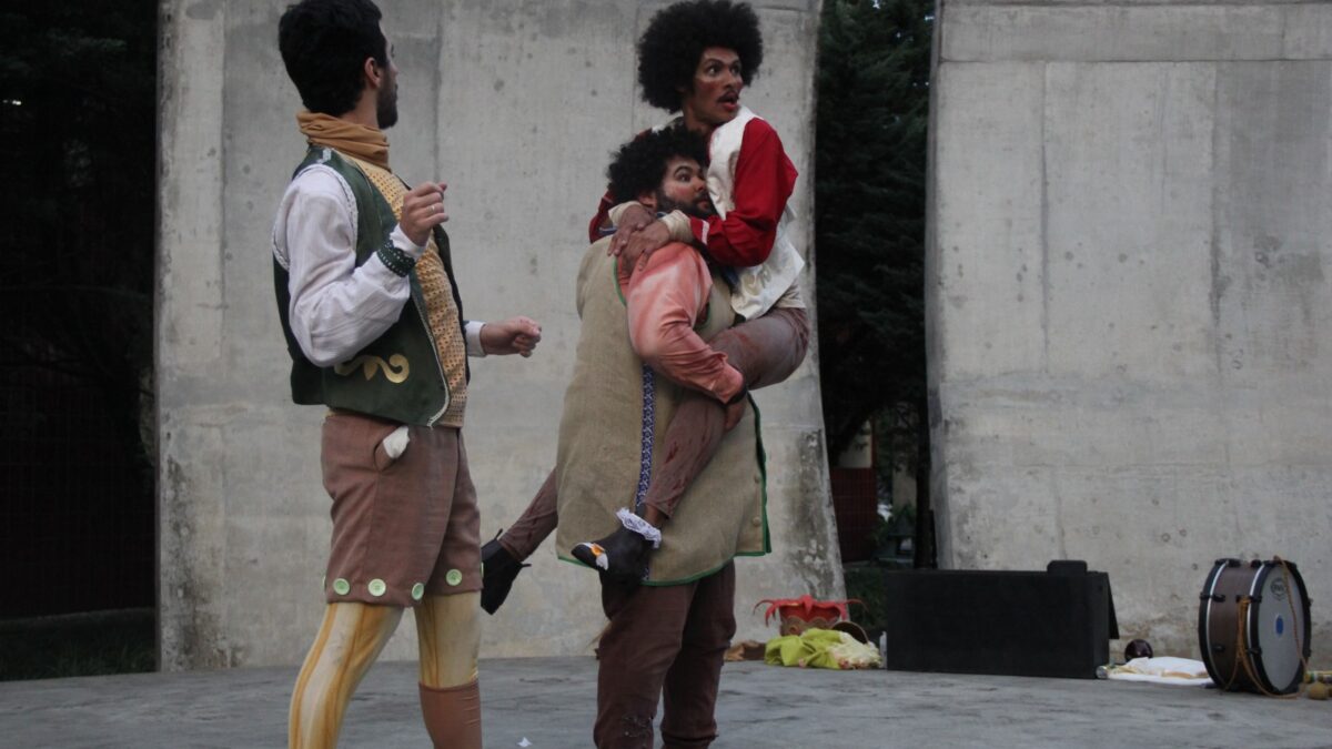 Espetáculo gratuito inspirado no universo de Ariano Suassuna chega a Balsa Nova e Bocaiúva do Sul