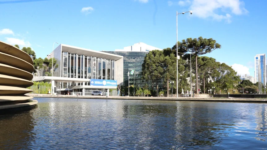 Assembleia Legislativa do Paraná (Alep) em evento comunitário